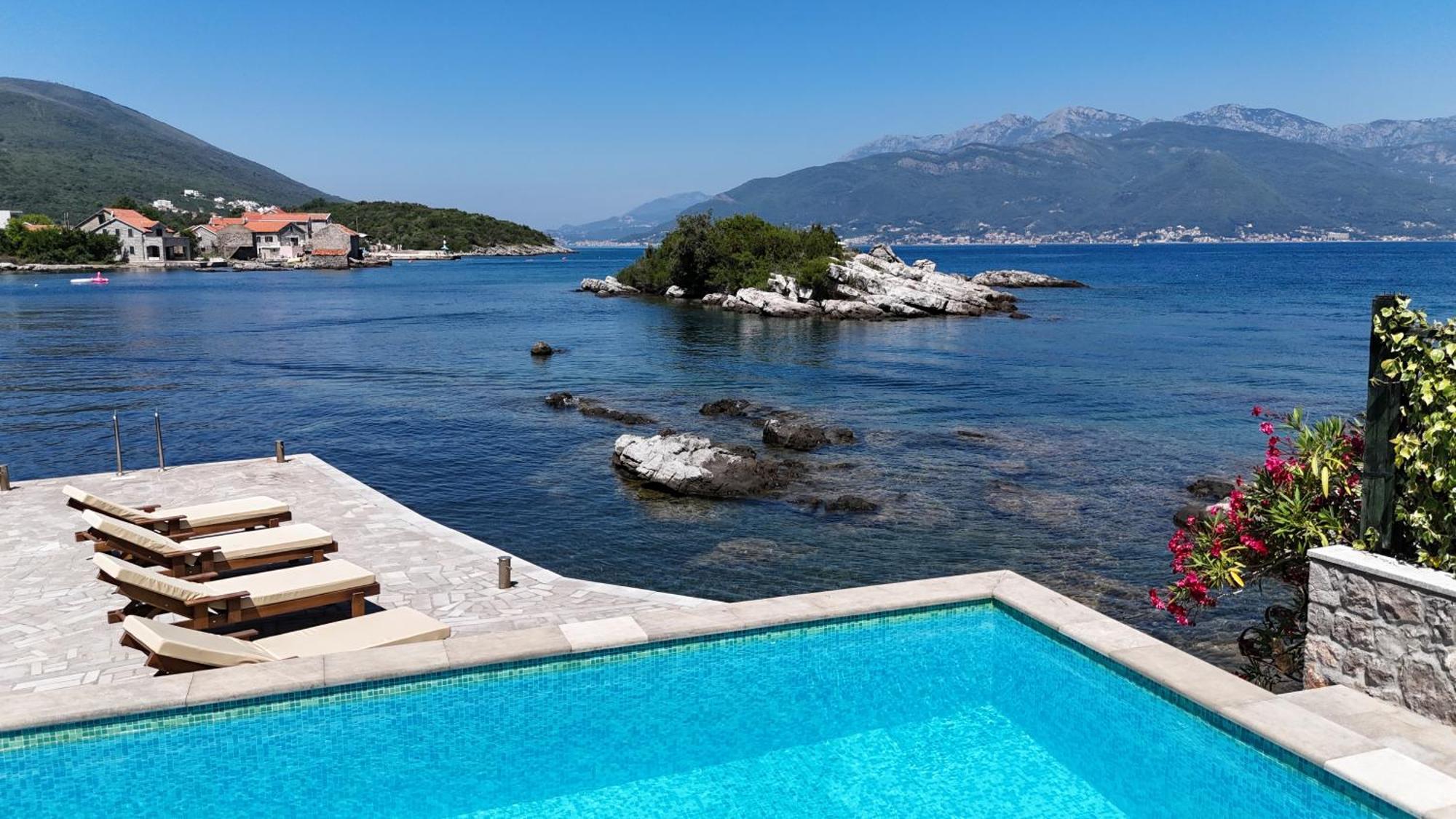 Apartments Kovinic Tivat Exterior foto